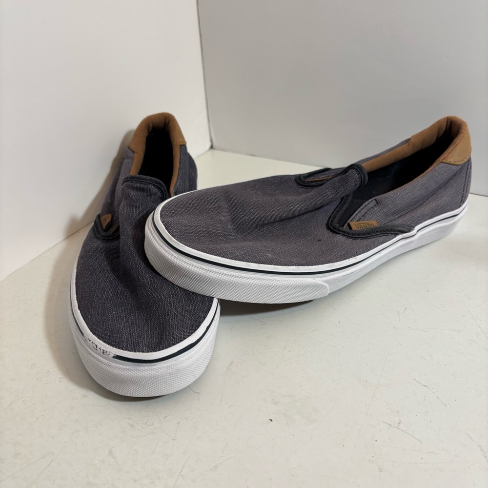 Vans off the wall Asher unisex low‎ top slip on shoes in size 7.5M/9W